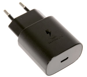 מטען קיר Samsung הכולל חיבור USB-C הספק עד כ- 25W ללא כבל